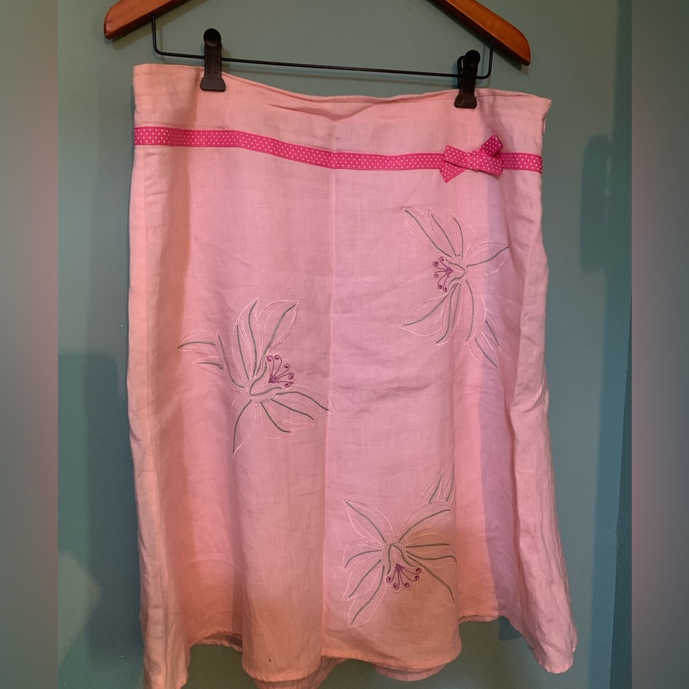 Pink linen skirt.